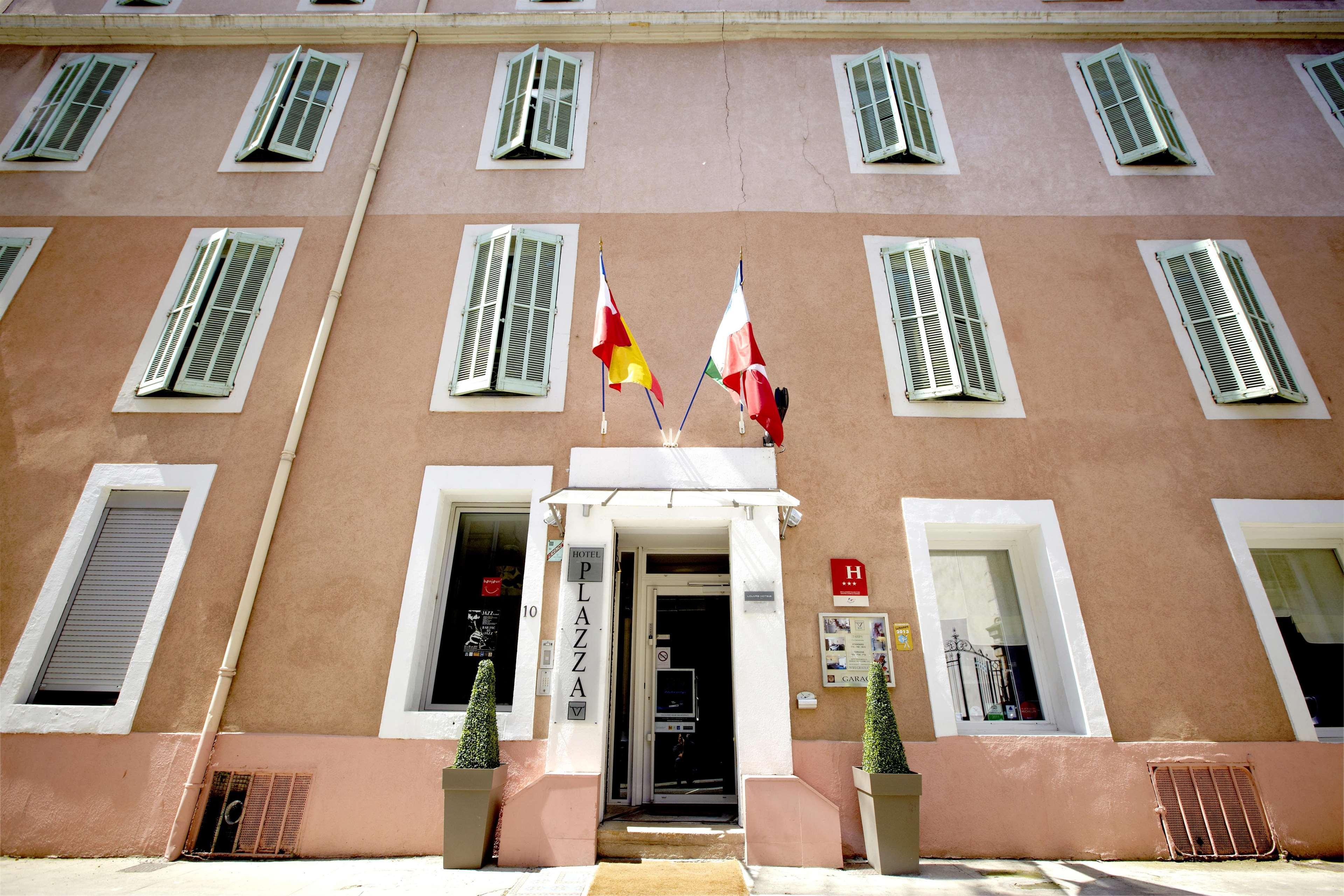 Kyriad Nimes Centre Nîmes Exterior foto
