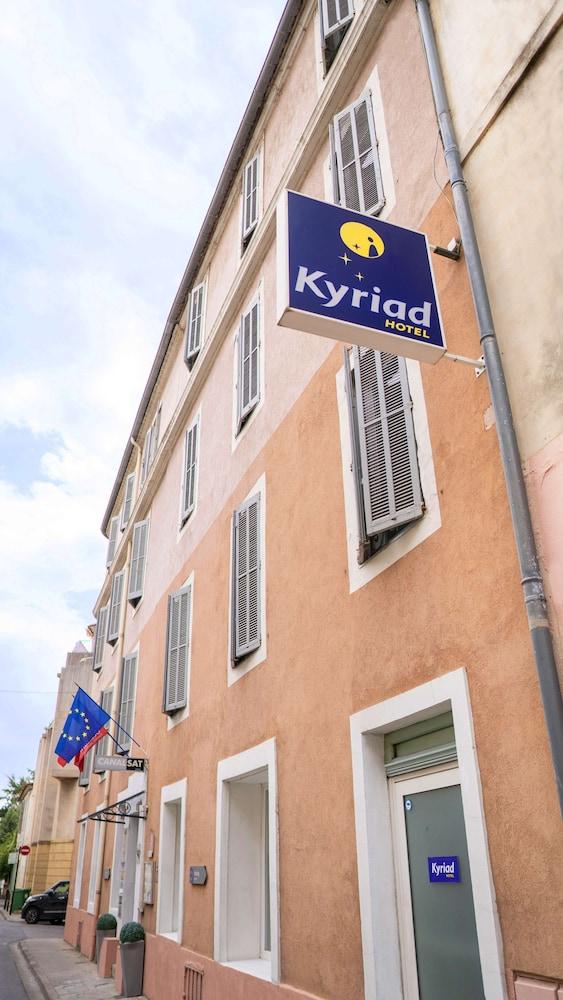 Kyriad Nimes Centre Nîmes Exterior foto